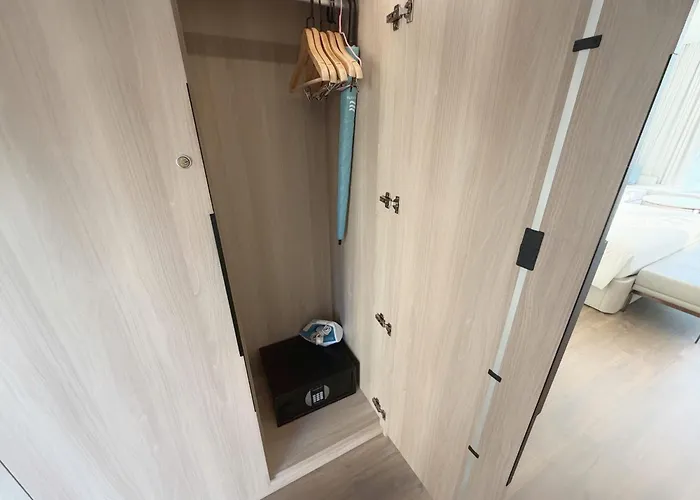 Sea View - Icon40 - Alacarte - 1 To 5 Bedrooms Apartment Ha Long